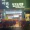 泽胜车库出口旁边店面转让，建筑面积40平